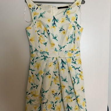 White floral sleeveless dress