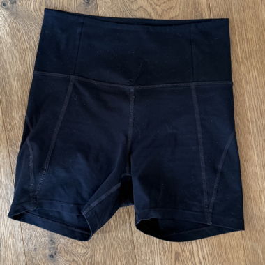 Schwarze Sport-Shorts