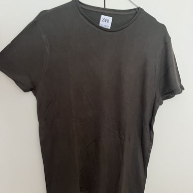 T-shirt Zara kaki