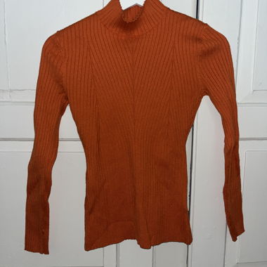 Maglione in maglia a coste arancione