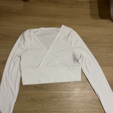 Bauchfreier Pullover