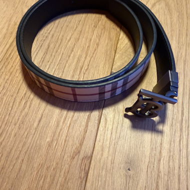 Ceinture en cuir Burberry avec boucle monogramme