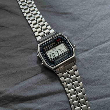 Orologio digitale (argento)