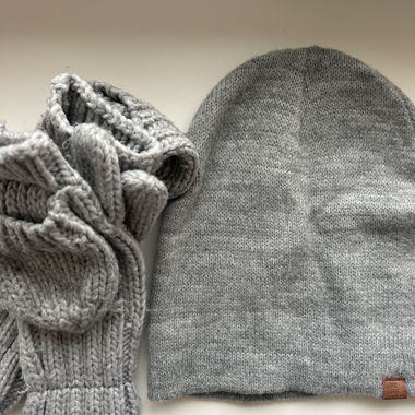 Ensemble avec gants et bonnet