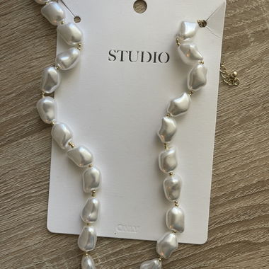 Bracelet with pearls