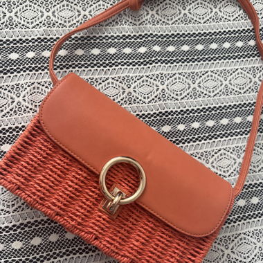 Orange Korbtasche mit Ring 