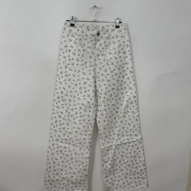 Weite Hose mit Blumenmuster