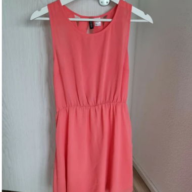 Abito color corallo