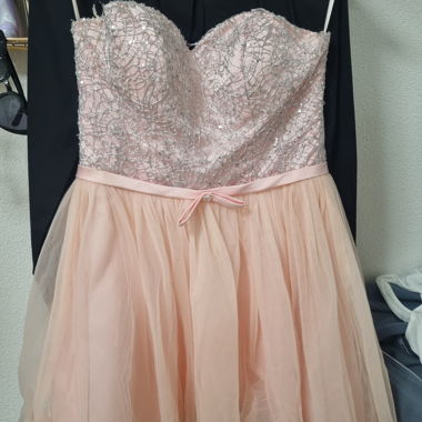 Hochzitsgast-Kleid