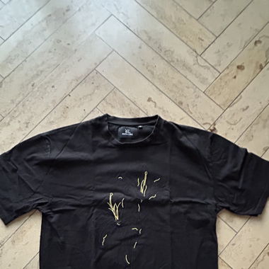 T-Shirt schwarz mit Stick 
