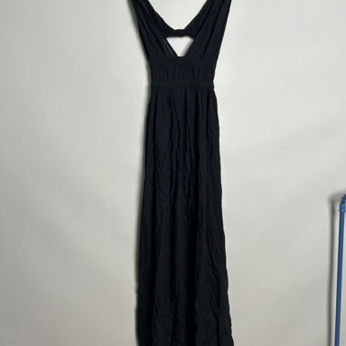 Abito maxi nero con cut-out