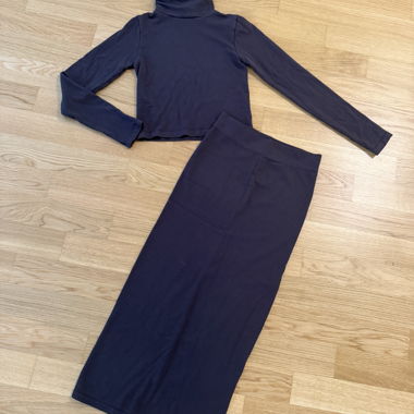 Ensemble jupe et col roulé