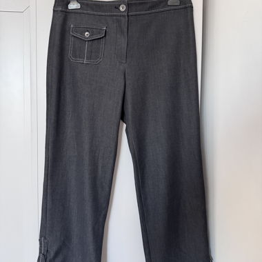 Straight Leg Capri Pants