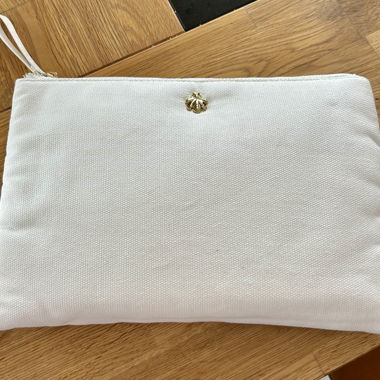 Pochette bianca Guerlain