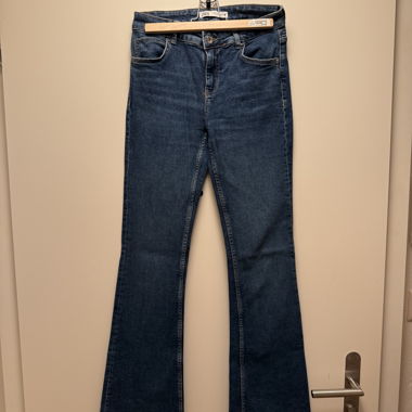 Jean évasé ZARA bleu taille EU 36