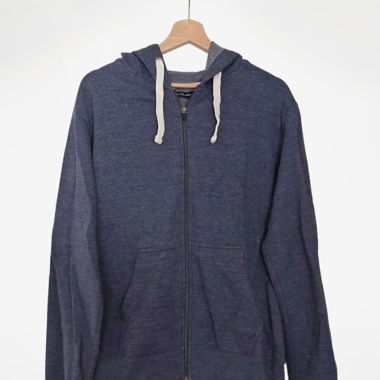 Blaue Kapuzenjacke