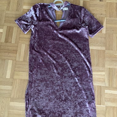 Lila Samtkleid