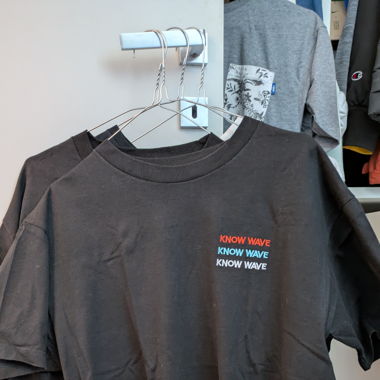 T-shirt Know Wave 