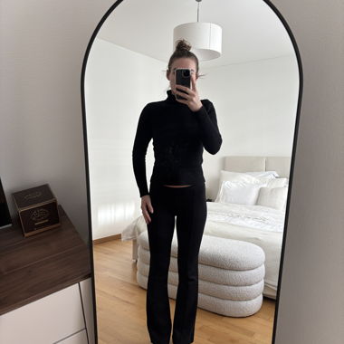 Pantaloni stretch neri Zara