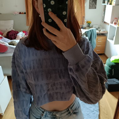 Langärmliges bauch freies Oberteil