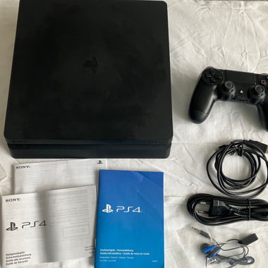 PlayStation 4 (1TB)
