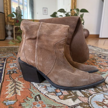 Stivali cowboy in camoscio marrone