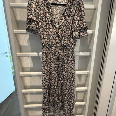 Oasis, Kleid mit Blumenmuster, Gr. 38