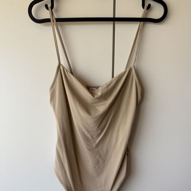 Body beige Bershka