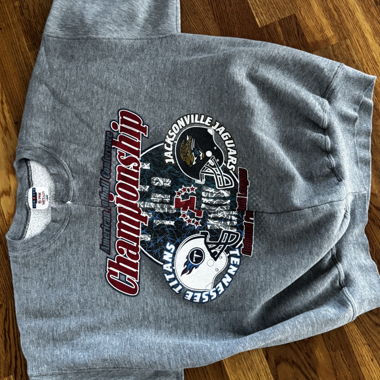 Short-sleeve sweater