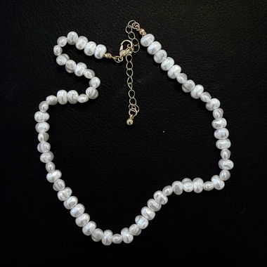 Collier perles blanches