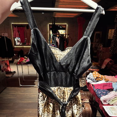 Robe portefeuille satinée noire