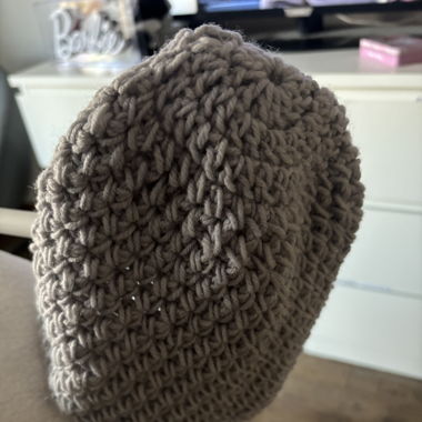 graue strickmütze