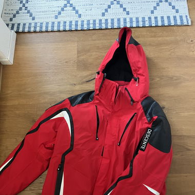 Skijacke Descente Titan Thermo mit Ledereisätzen