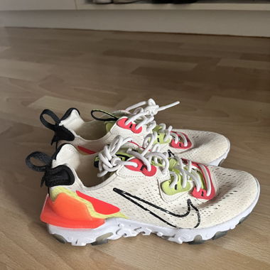 Nike React Vision Sneaker Gr. 38 Top Zustand
