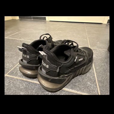 Shoes worn 4-5 times size 40