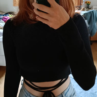 Bauchfreier pulli