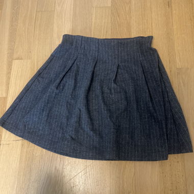 Jupe plissée gris foncé