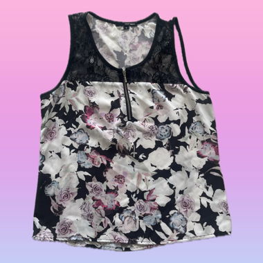 Blumiges Damen-Top mit Spitze