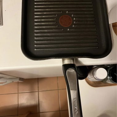 Poêle à grille