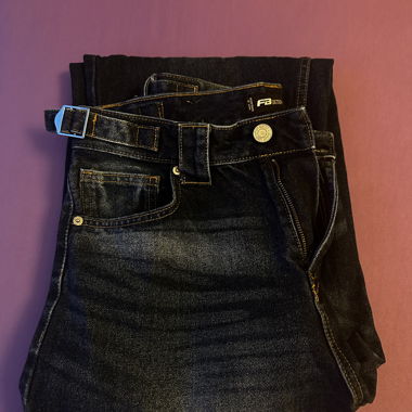 blue baggy jeans with ballon fit 