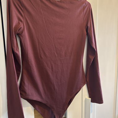 Long-sleeve bodysuit