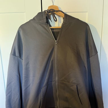 Sweatshirt in Grau