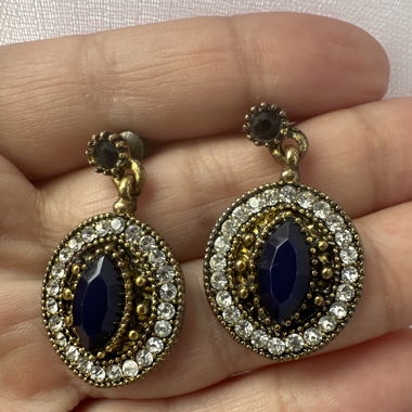 Stud earrings with charms
