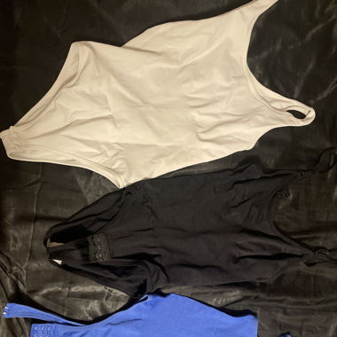 Skims body suit/ shapewear 