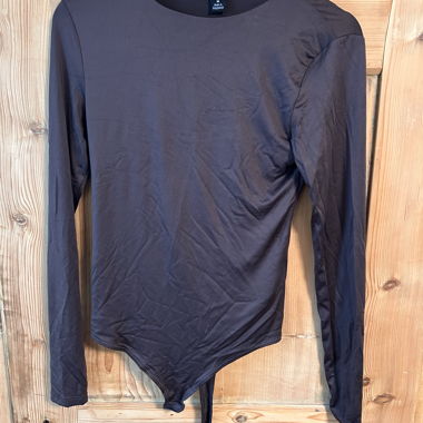 Body a maniche lunghe nero AMISU