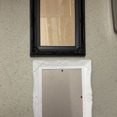 White & black picture frame