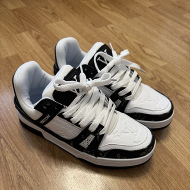 Louis Vuitton Frauenschuhe
