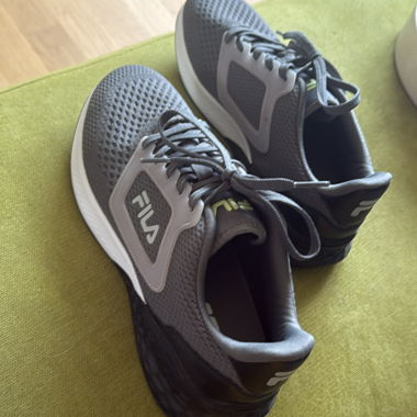 FILA training shoes 
