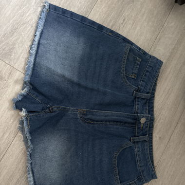Short jeans pants