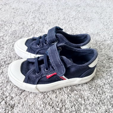 Levis Schuhe